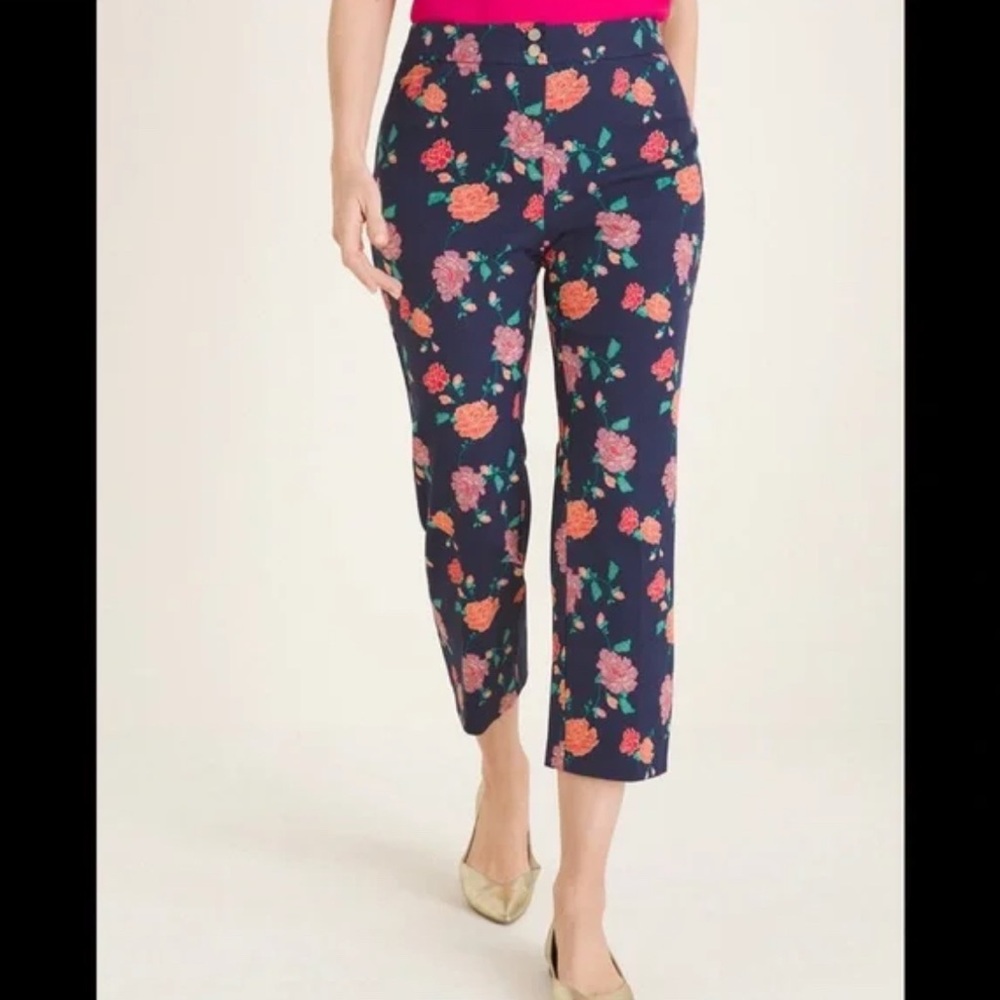 Chico's 00 Secret Stretch Straight leg Navy Floral Cropped Pant (Standard Sz 2)